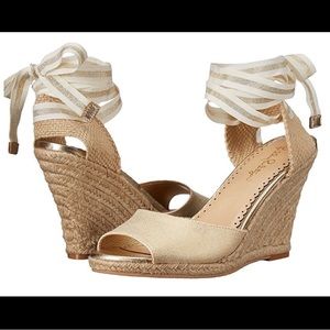 Lilly gold wedges 8.5 never worn!